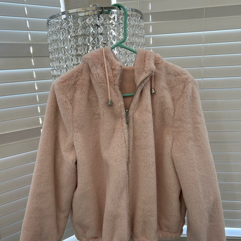 NWT Soft Pink Faux Fur Reversible Jacket Size L